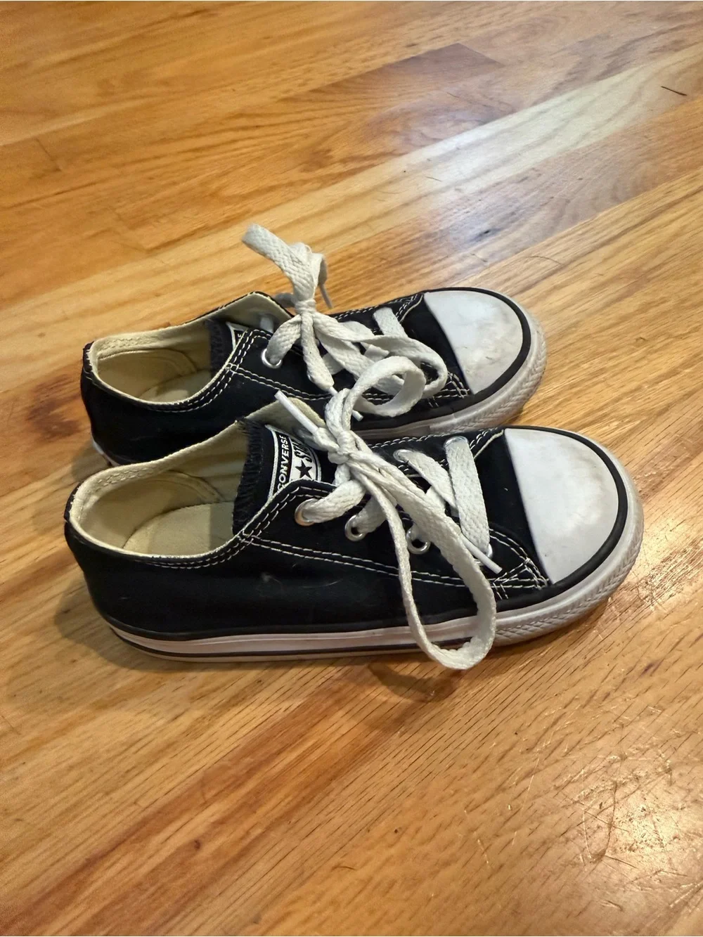 Black Kids Converse Canvas Low-Top Sneakers Size 9